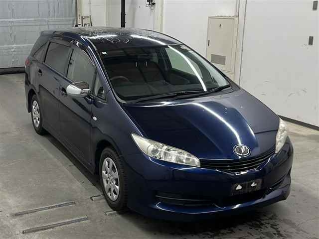 TOYOTA WISH 2011