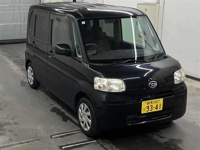 DAIHATSU TANTO 2011
