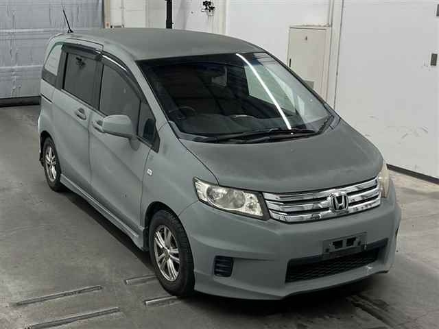 HONDA FREED 2010