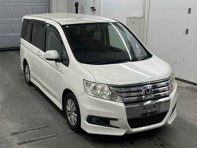 HONDA STEP WAGON 2010