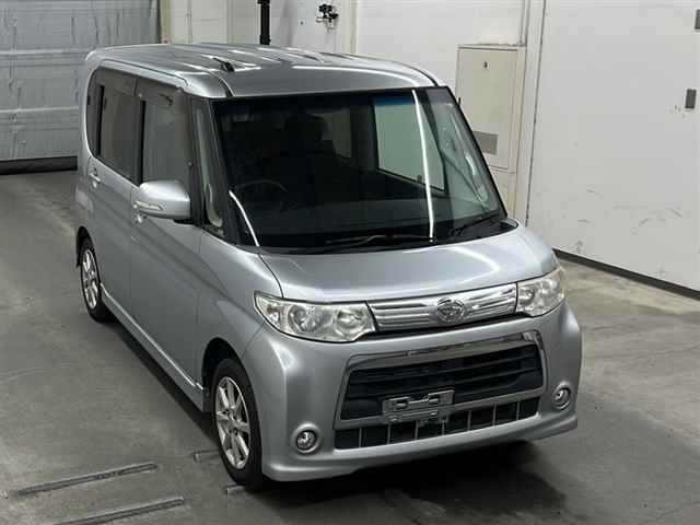 DAIHATSU TANTO 2012