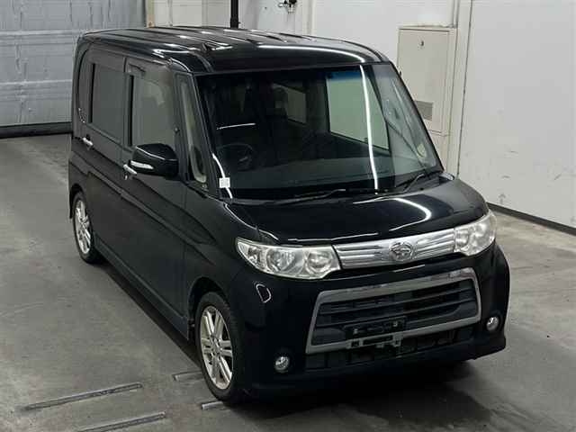 DAIHATSU TANTO 2012