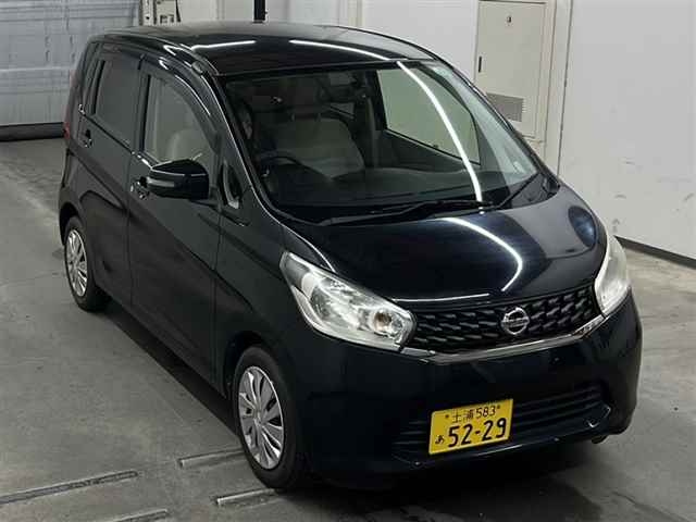NISSAN DAYZ 2013