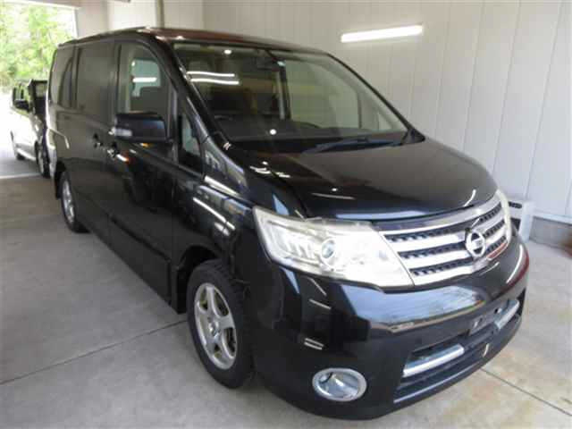 NISSAN SERENA 2010
