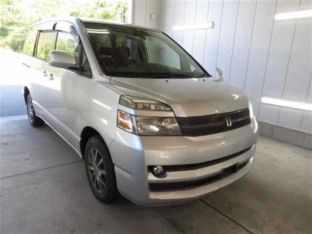 TOYOTA VOXY 2005