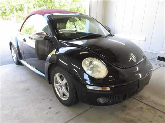VOLKSWAGEN NEW BEETLE 2006
