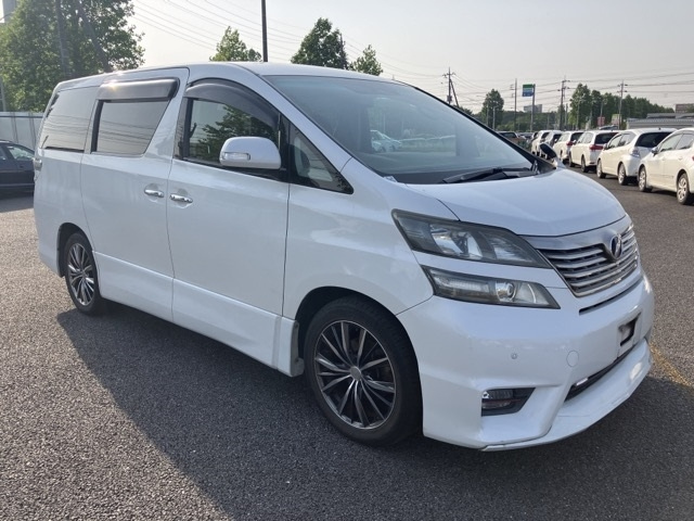 TOYOTA VELLFIRE 2010