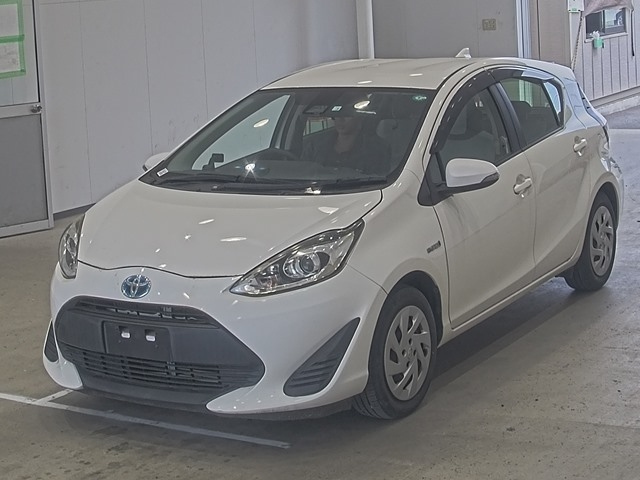 TOYOTA AQUA 2018