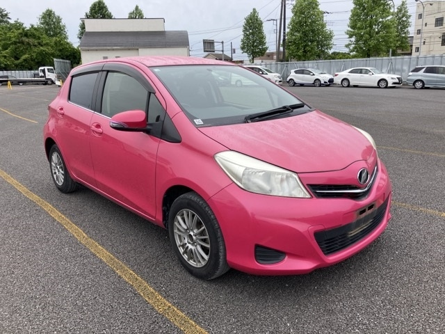 TOYOTA VITZ 2012