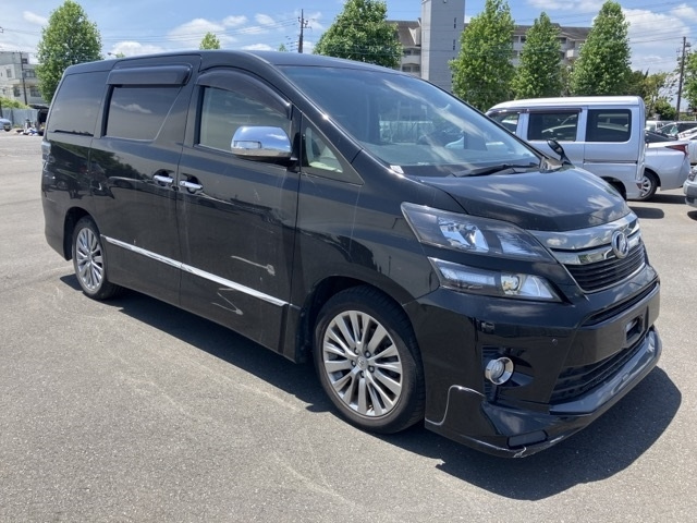 TOYOTA VELLFIRE 2013