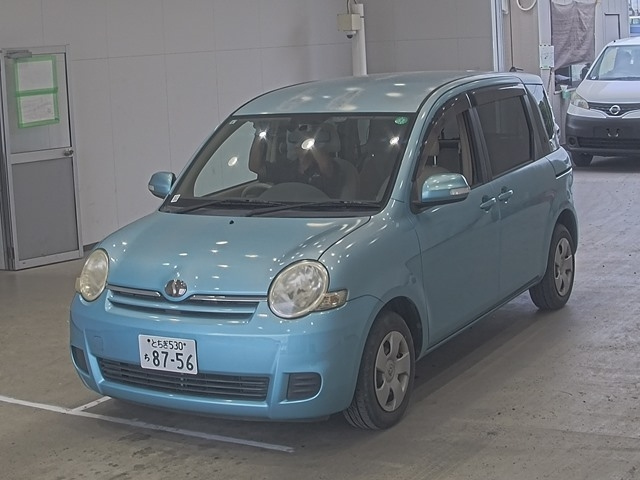 TOYOTA SIENTA 2009