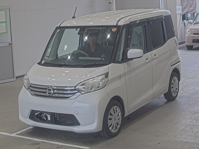 NISSAN DAYZ ROOX