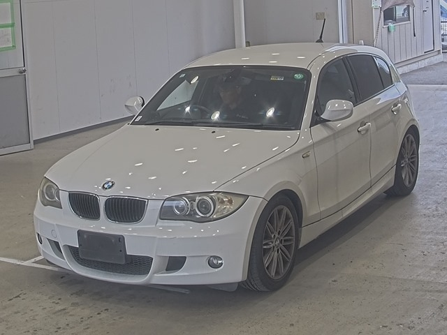 BMW 1 SERIES 2010