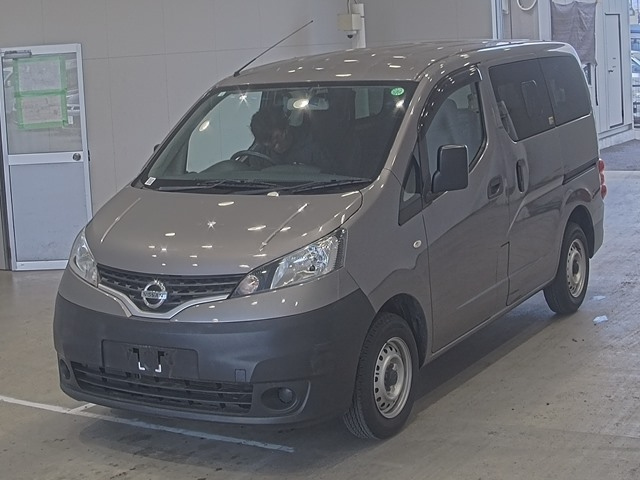 NISSAN NV200 2020