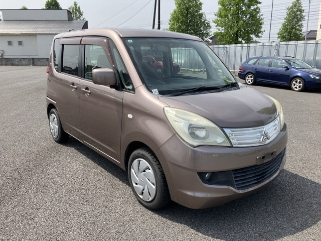 MITSUBISHI DELICA D2