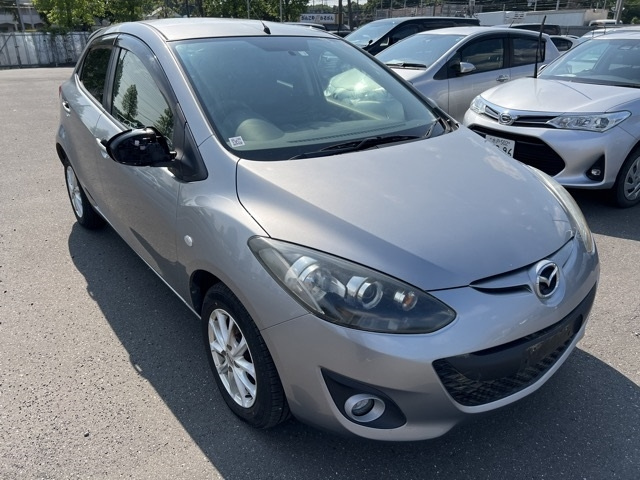 MAZDA DEMIO 2013