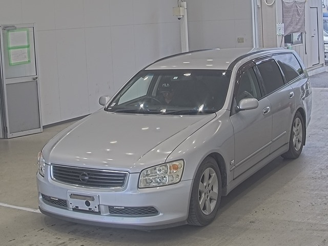 NISSAN STAGEA