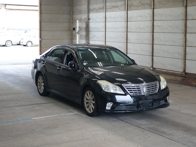 TOYOTA CROWN 2010