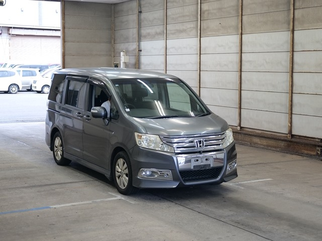 HONDA STEP WAGON 2010