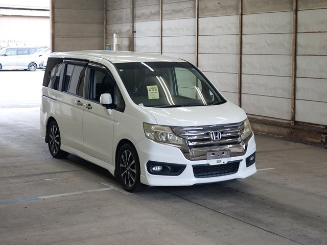 HONDA STEP WAGON 2012