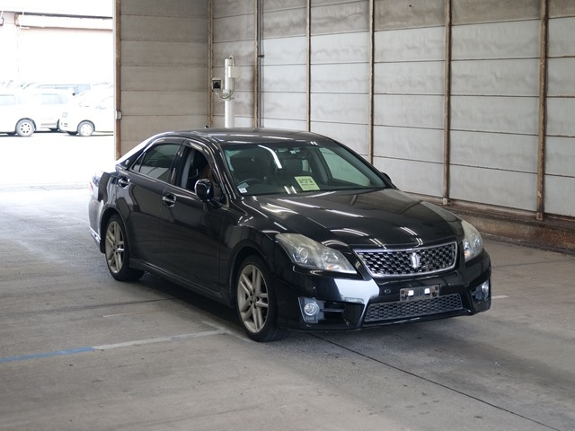 TOYOTA CROWN 2010