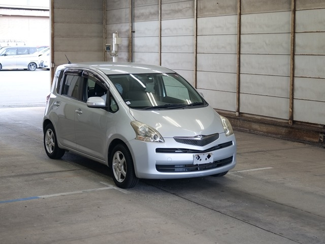 TOYOTA RACTIS 2010