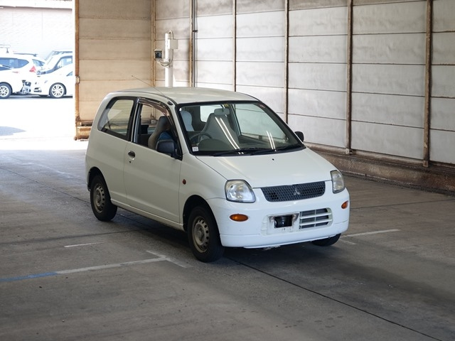 MITSUBISHI MINICA 2011