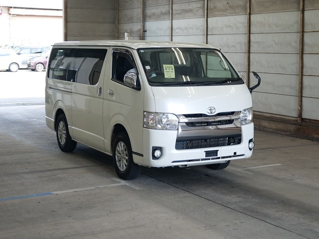 TOYOTA HIACE VAN 2014