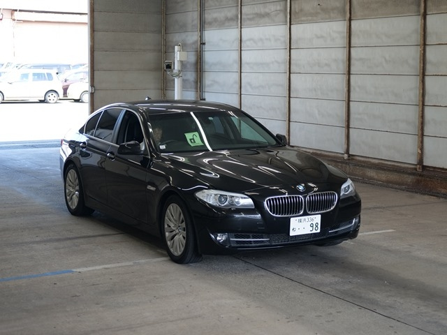 BMW 5 SERIES 2012