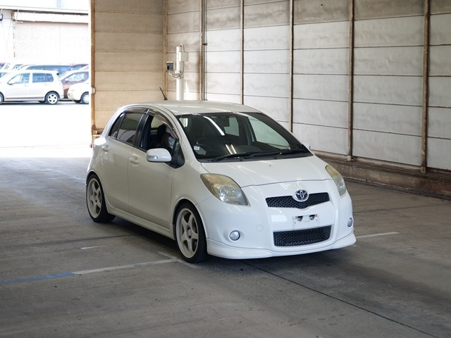 TOYOTA VITZ 2008