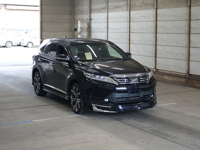 TOYOTA HARRIER 2018