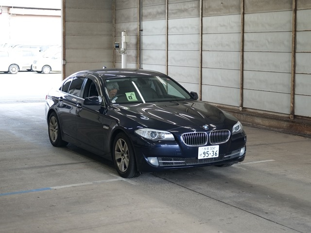 BMW 5 SERIES 2012