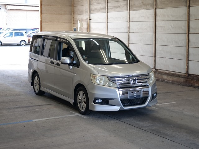 HONDA STEP WAGON 2010