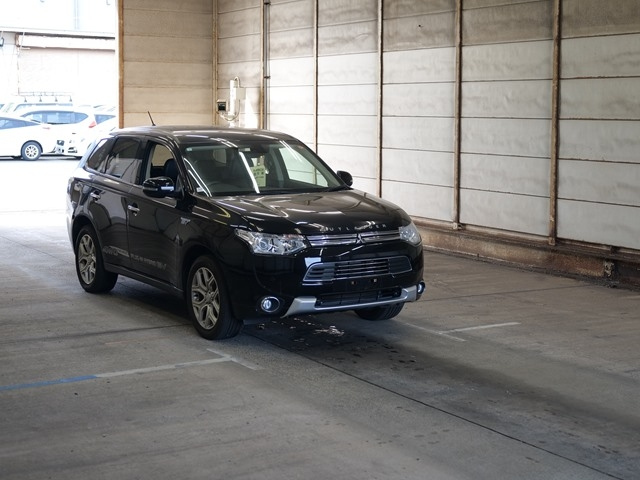 MITSUBISHI OUTLANDER PHEV