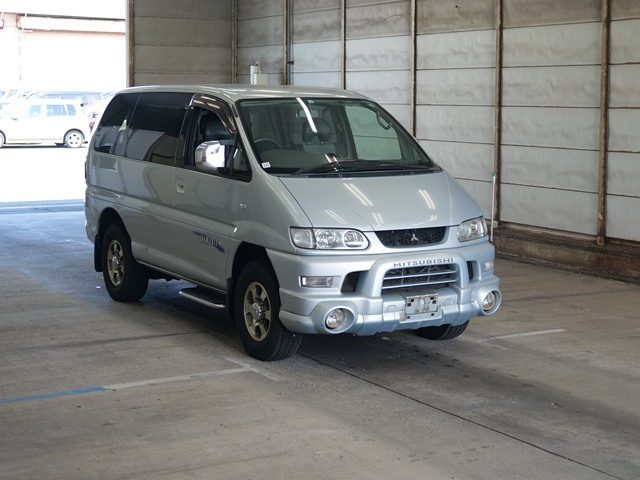 MITSUBISHI DELICA 2006