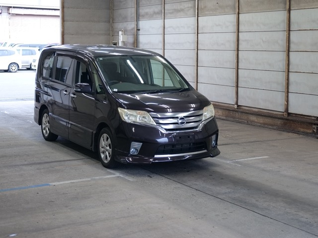NISSAN SERENA 2011