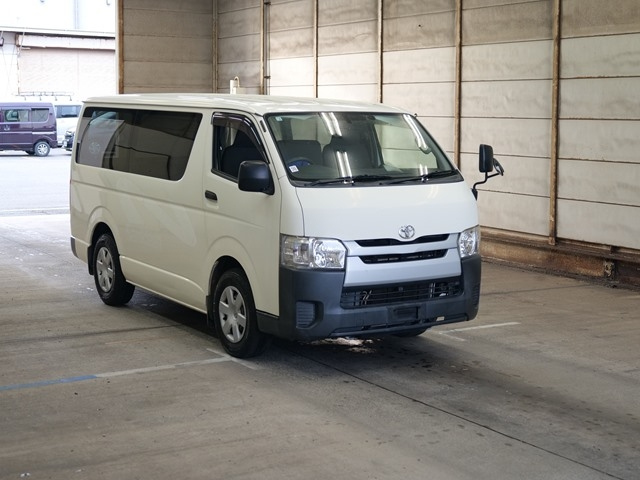 TOYOTA REGIUS ACE VAN