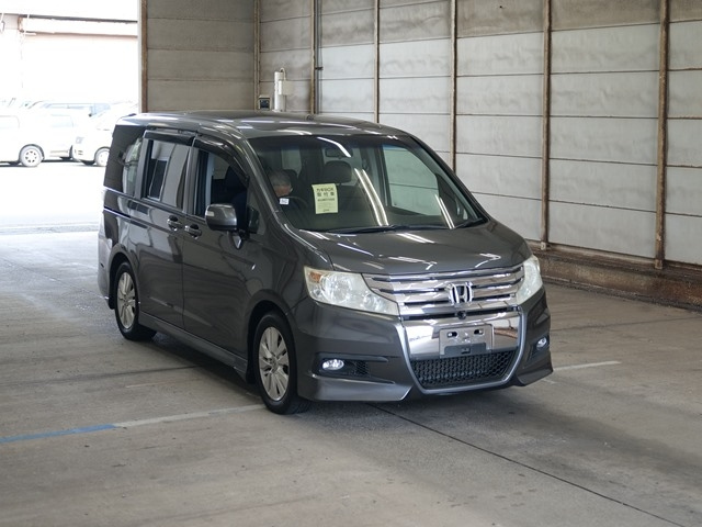 HONDA STEP WAGON 2010