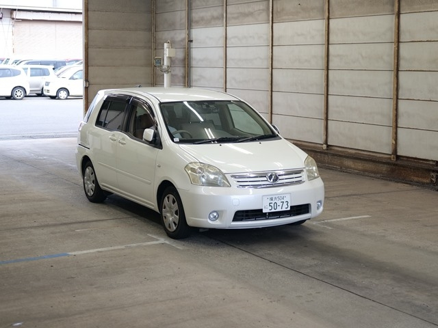 TOYOTA RAUM 2007