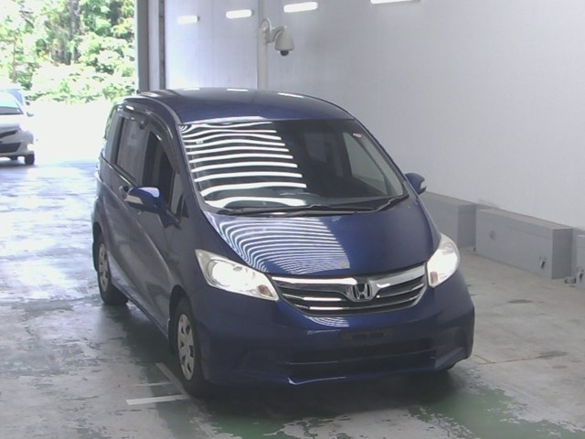 HONDA FREED 2012