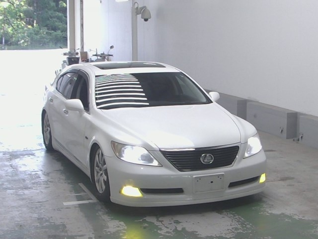 LEXUS LS