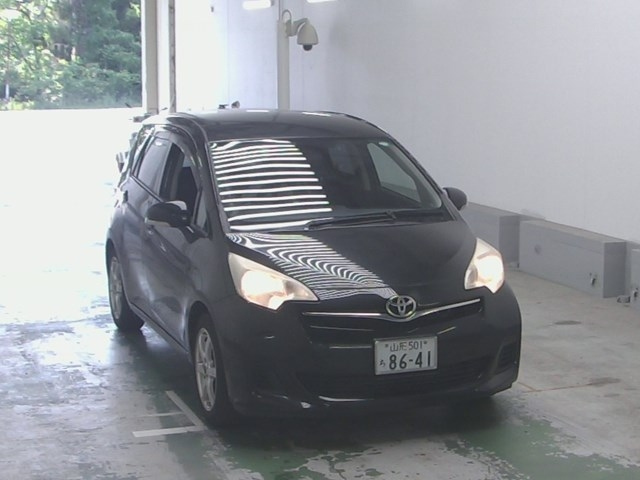 TOYOTA RACTIS 2011