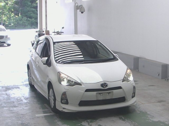 TOYOTA AQUA 2012