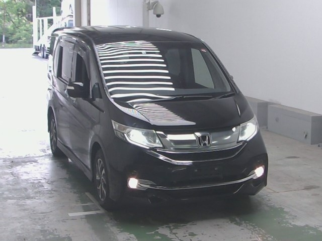 HONDA STEP WAGON 2016