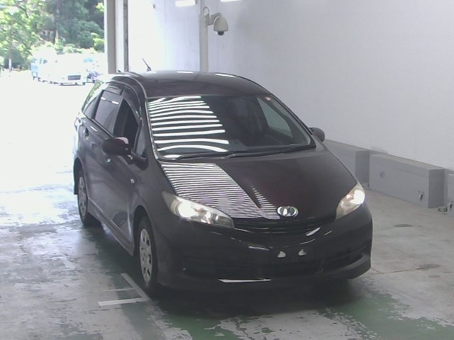 TOYOTA WISH 2010