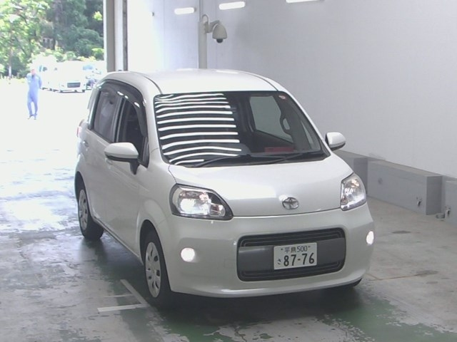 TOYOTA PORTE 2016