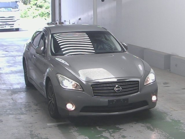 NISSAN FUGA 2013