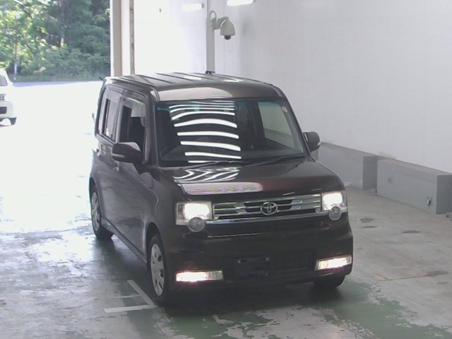 TOYOTA PIXIS SPACE 2012