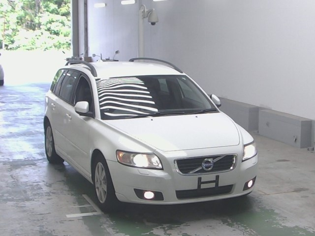 VOLVO V50 2011