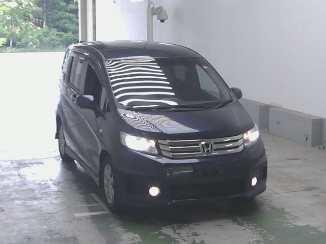 HONDA FREED 2010